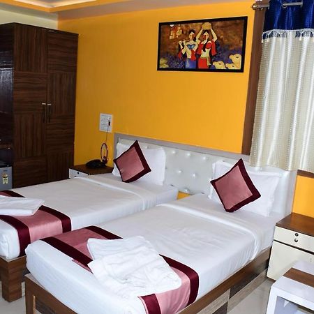 Ar Grand Hotel Раджгир Экстерьер фото