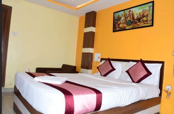Ar Grand Hotel Раджгир Экстерьер фото